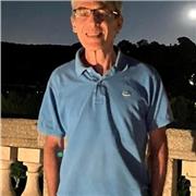 Soy médico y profesor (títulos obtenidos en la Facultad de Medicina de la Universidad de Buenos Aires, Argentina).